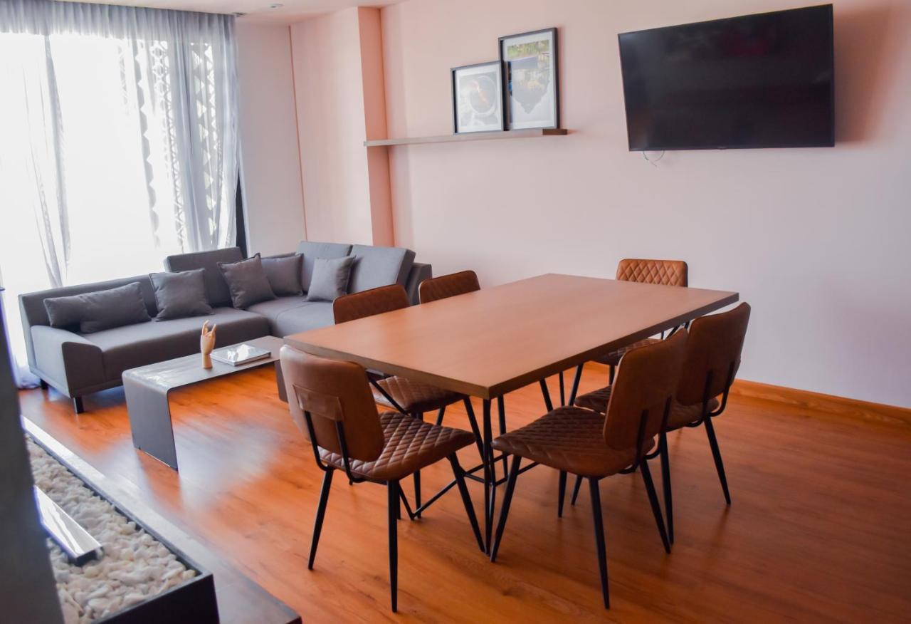 Hotel V1501 帕斯托 外观 照片 A living room in a typical apartment